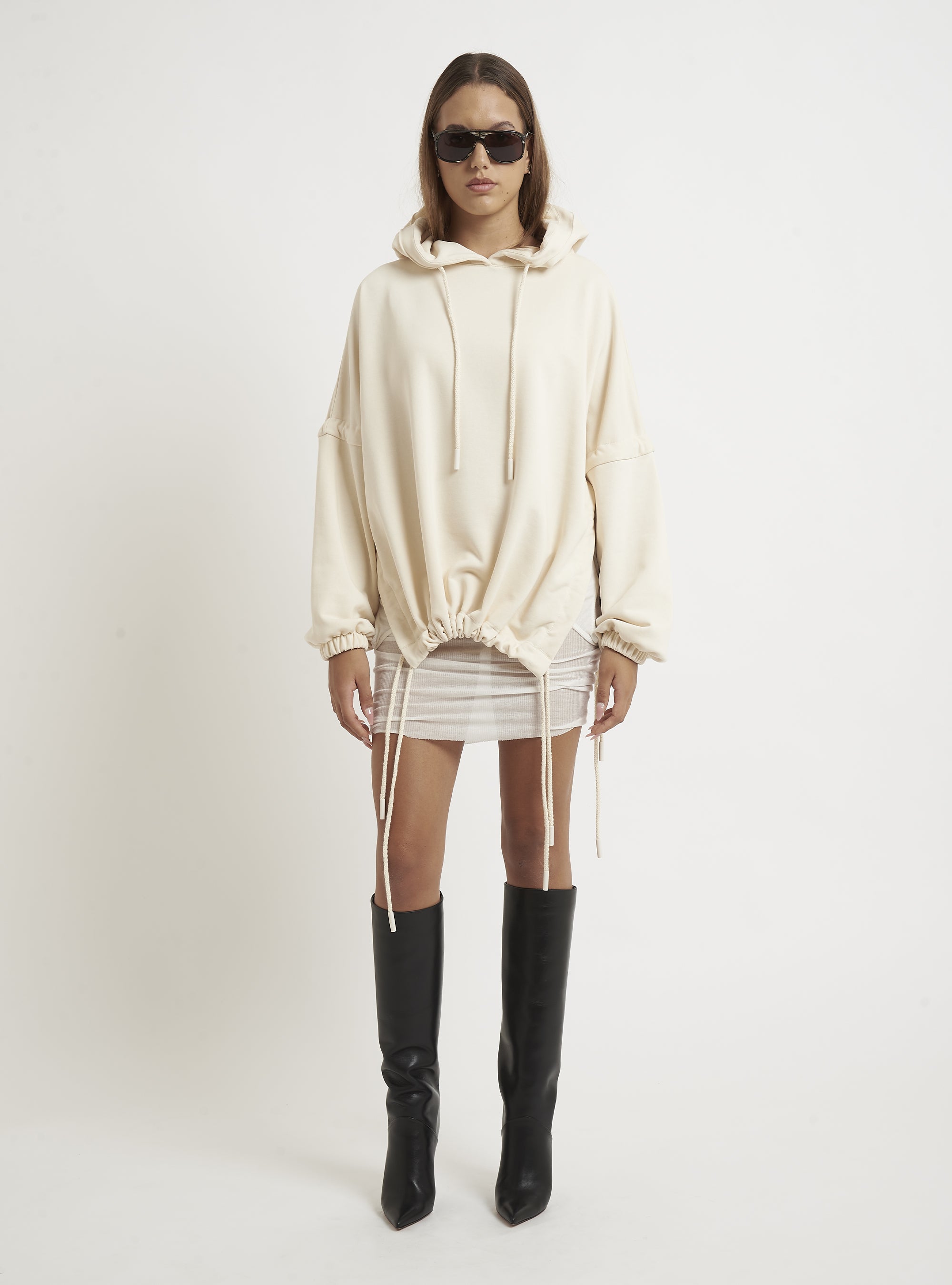 Oversized sweatershirt